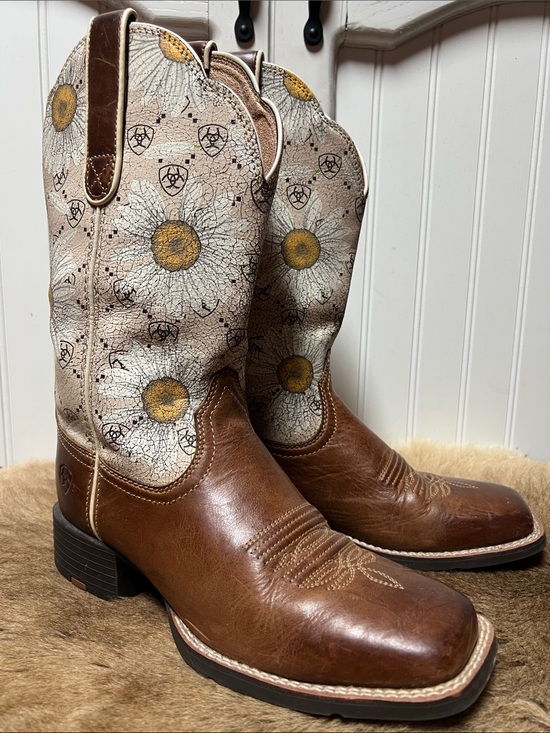 Ariat Shoes - Ariat Sunflower Round Up Western Cowboy Boots 7 Square Toe